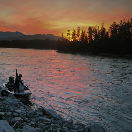 Skeena River House Bed & Breakfast Терас Екстериор снимка