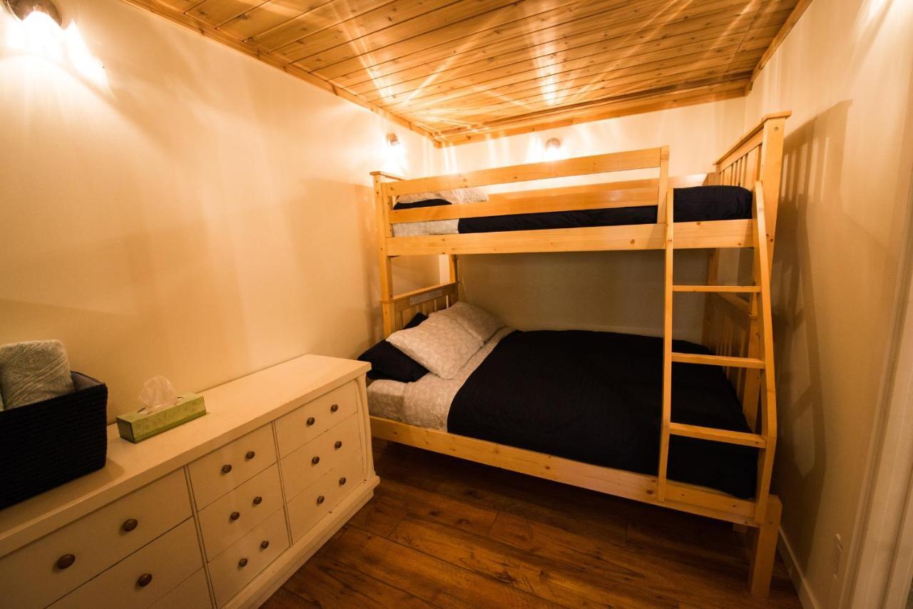 Skeena River House Bed & Breakfast Терас Екстериор снимка